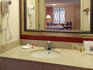 Mayfield Inn Clarion Dış mekan fotoğraf